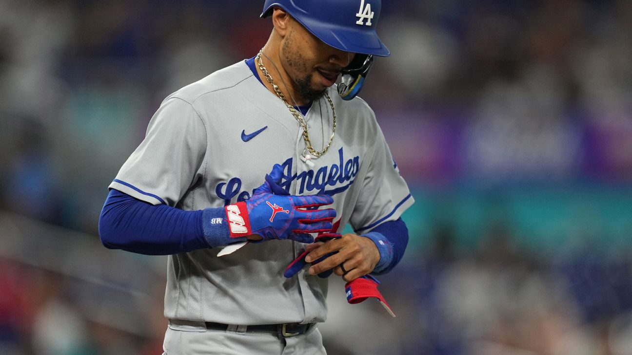 Dodgers' Mookie Betts has bone bruise in left foot, expected to