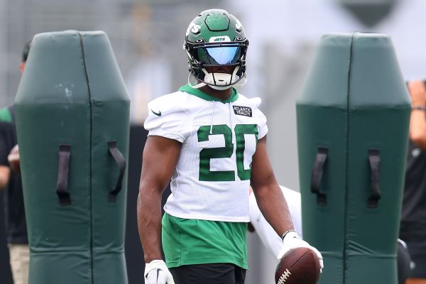 Jets' Hall confident in knee, ready to roll vs. Bills