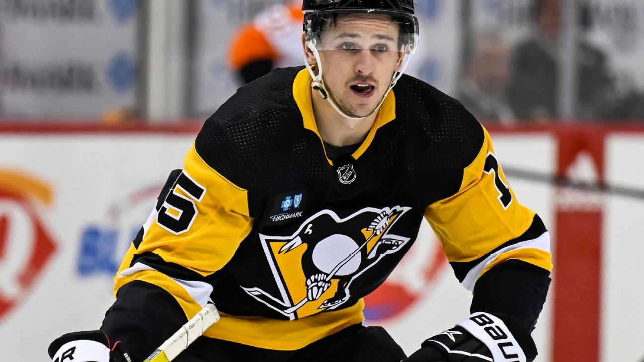 Penguins spoil Lightning's season opener 6-2