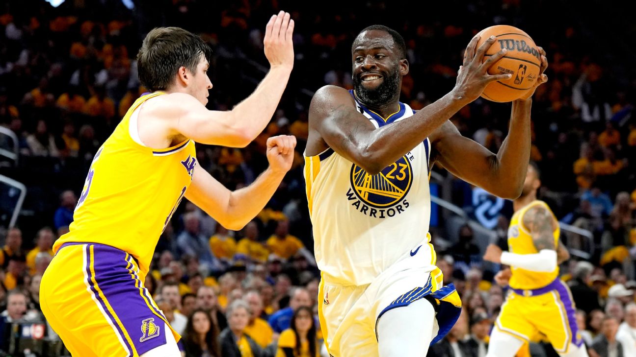 7 times Draymond Green kicked someone on a basketball court