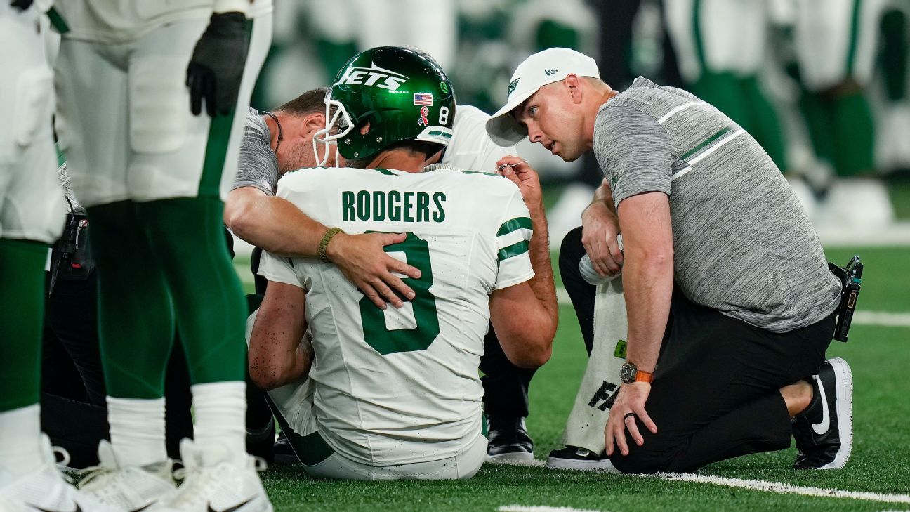 Jets confirm Aaron Rodgers tore achilles in debut for team