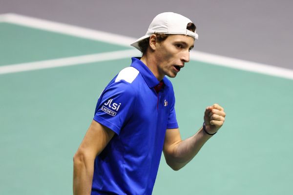 France sweeps past Switzerland 3-0 at Davis Cup