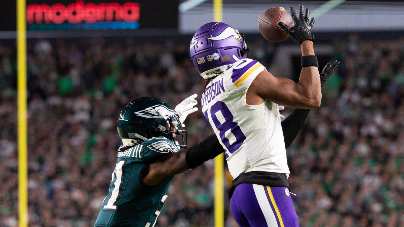 Vikings WR Justin Jefferson passes Randy Moss for most receiving yards  through first three seasons