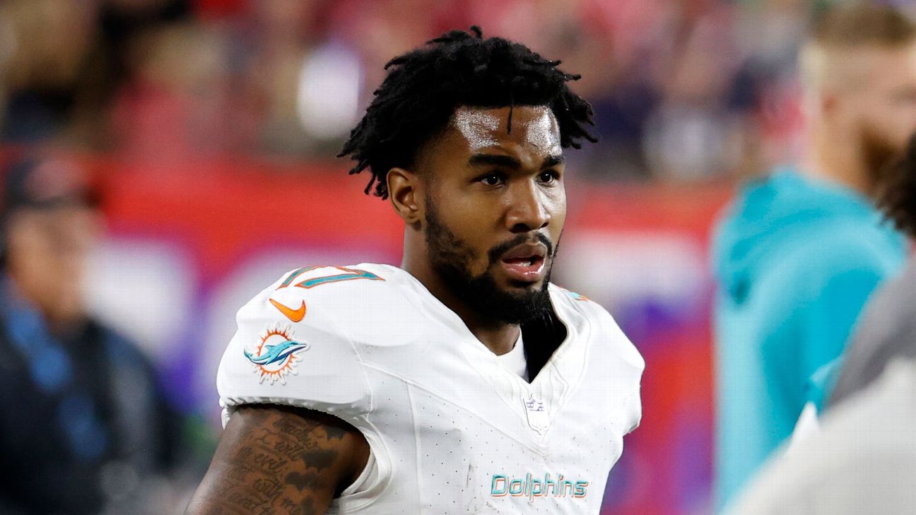 LOOK: Jaylen Waddle's Miami Dolphins jersey already in Pro