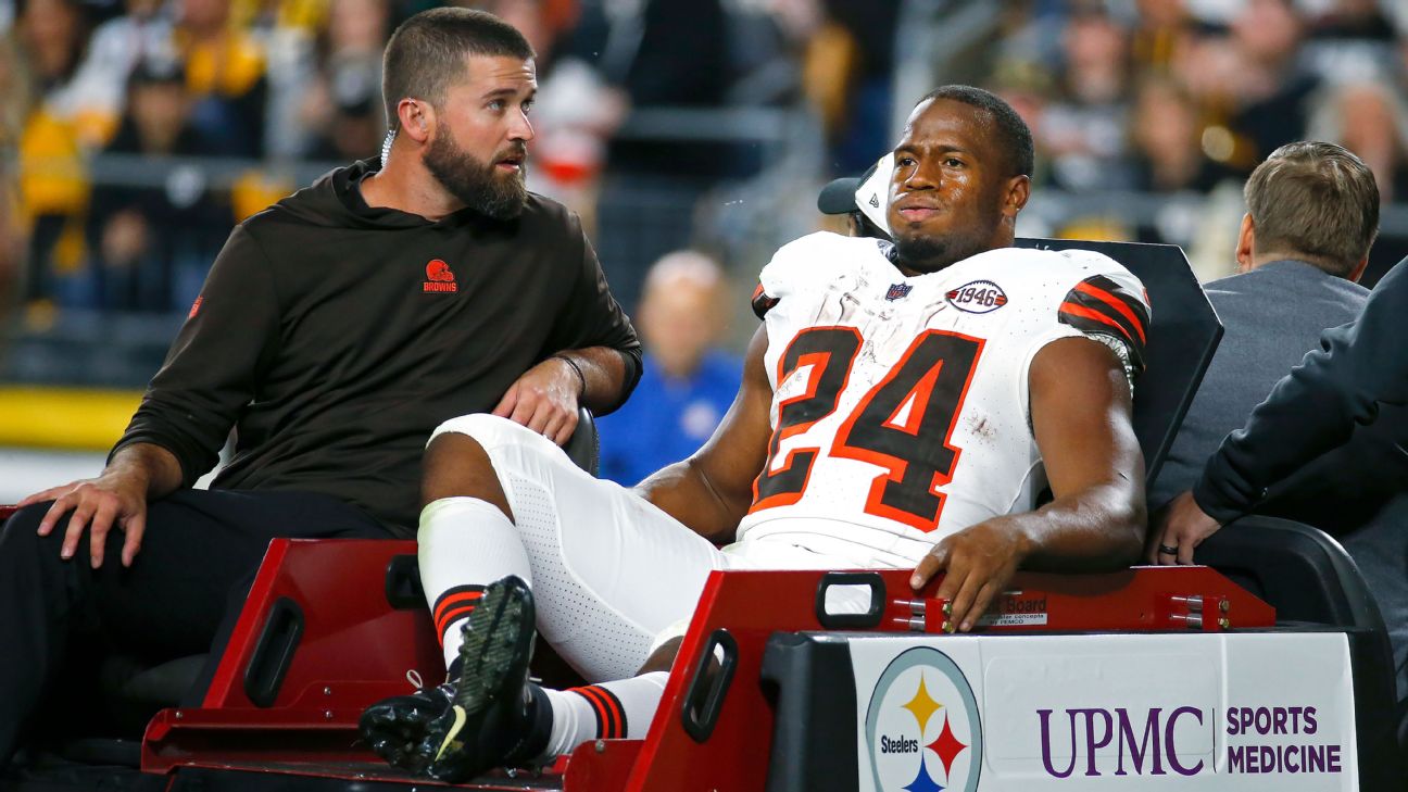 Cleveland Browns running back Nick Chubb out for season after knee