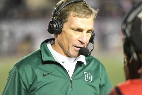 Dartmouth coach Teevens dies after bike accident