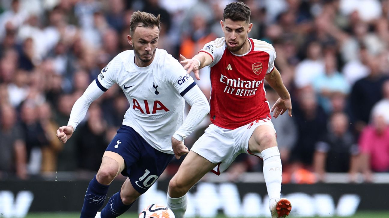 Son's double earns Tottenham 2-2 draw at Arsenal