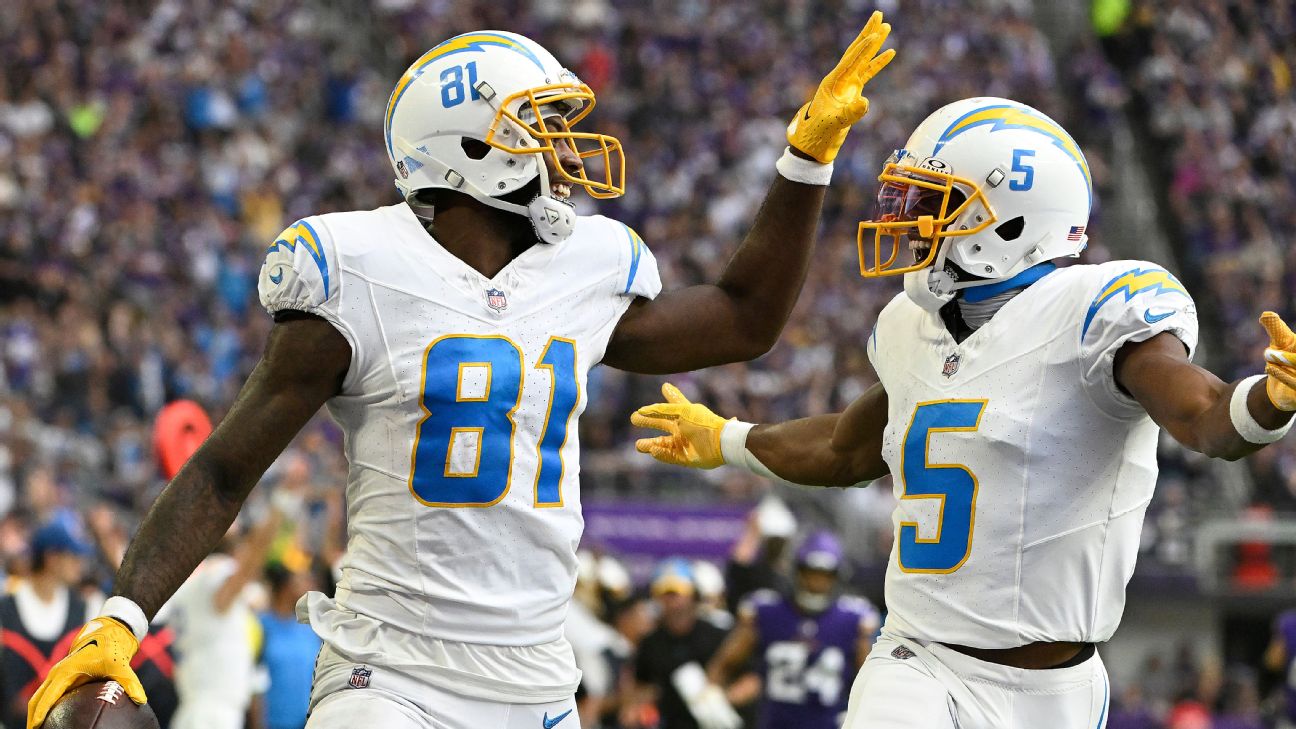 Herbert, Chargers keep Vikings winless, pulling out a 28-24