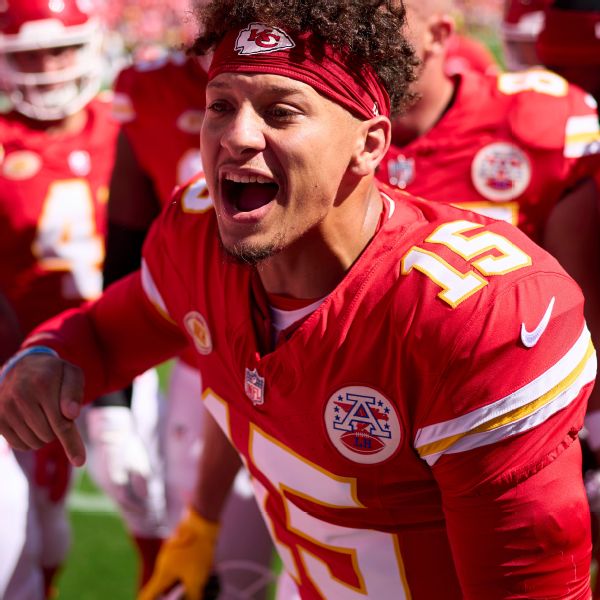 Mahomes becomes fastest to 25,000 career yards