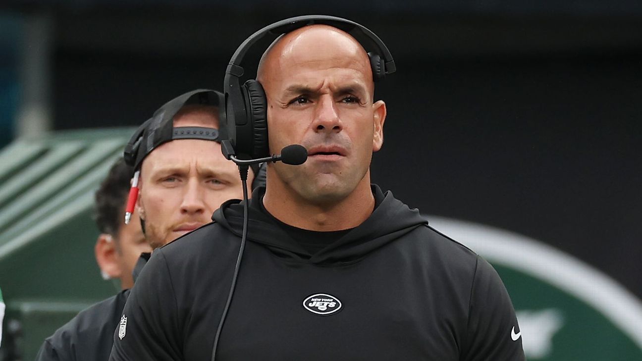 Jets' Robert Saleh defends Aaron Rodgers' wish list