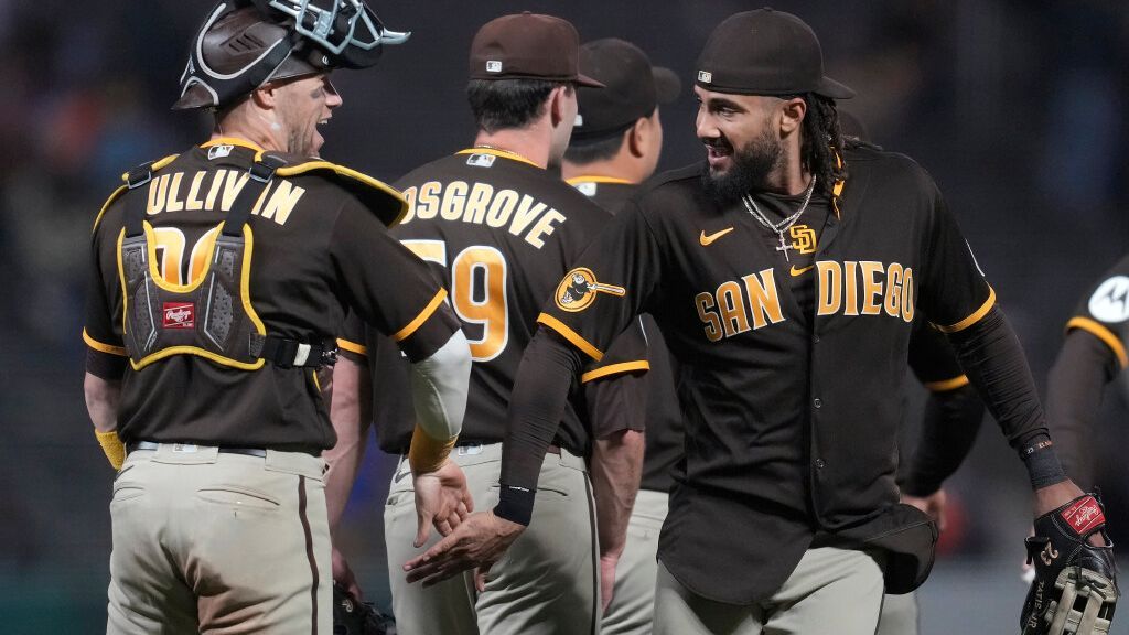 Padres, primer equipo MLB con acuerdo publicitario para uniforme - ESPN