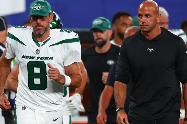 Jets' Robert Saleh on 'exact same page' with absent Aaron Rodgers