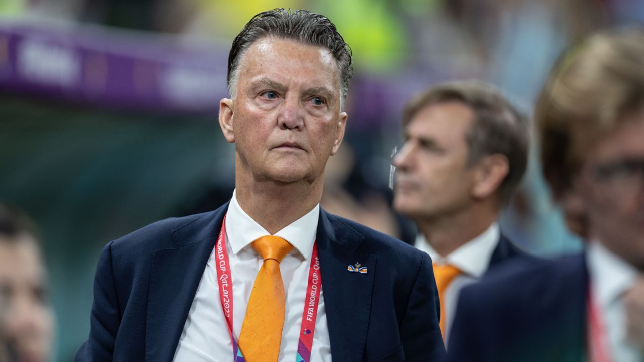 Van Gaal returns to struggling Ajax as adviser