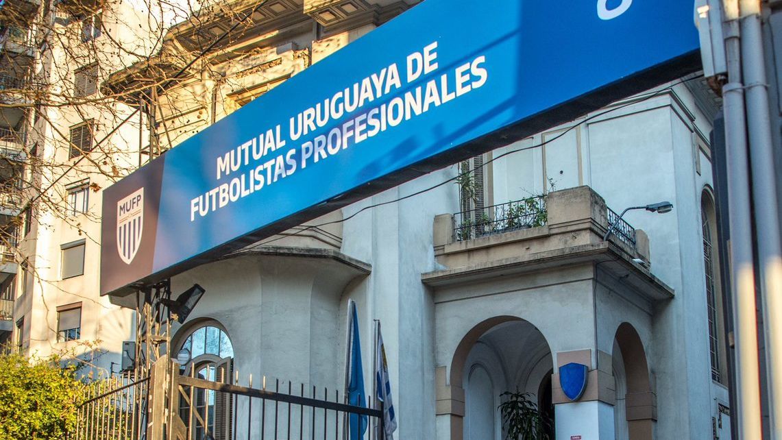 Los jugadores de Uruguay paran la liga y piden una asamblea - AS