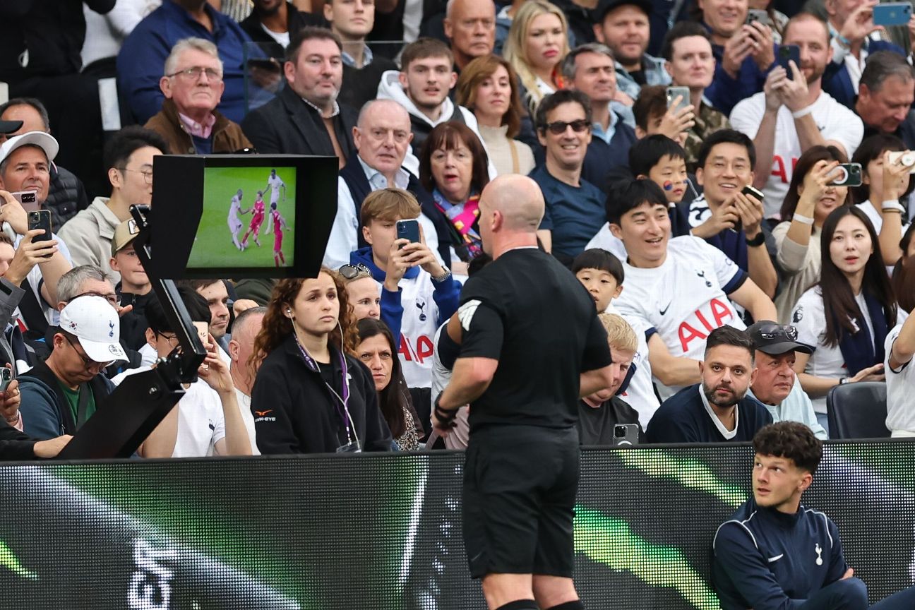 Referee VAR monitor Tottenham Sept30-2023 [1296x864]