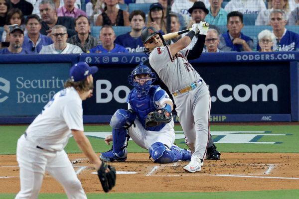 Desperate D-backs move Moreno to 3rd in lineup
