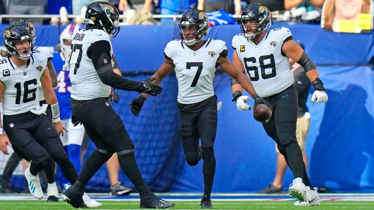 Jaguars’ Zay Jones goes up to snag TD pass from Trevor Lawrence