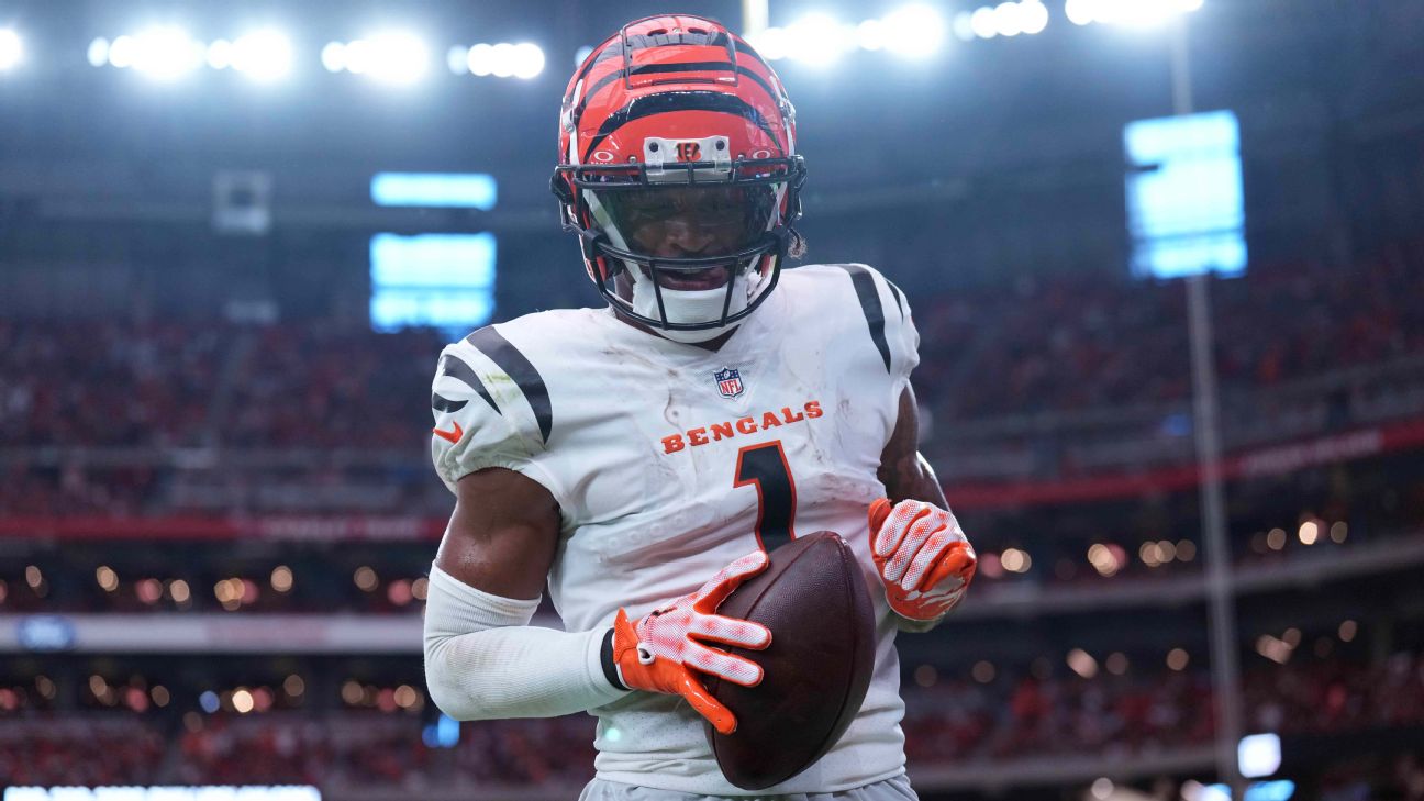 Bengals' Joe Burrow hooks up with Ja'Marr Chase for two touchdowns in win  over Saints