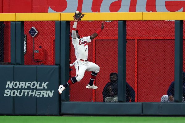 Braves’ historic double play caps G2 comeback