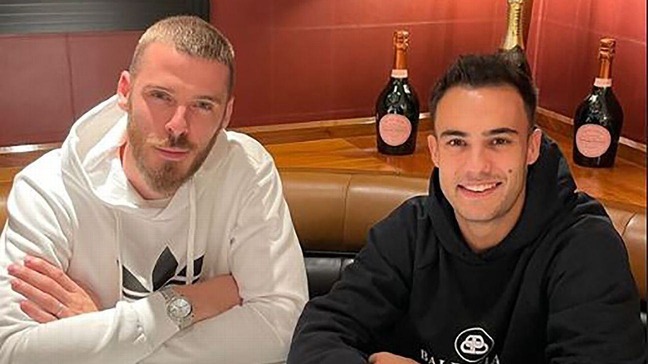What has ex-Man United keeper De Gea been doing back in Manchester?