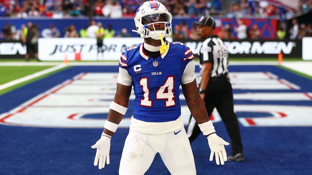 Bills trade star WR Diggs to Texans for draft pick