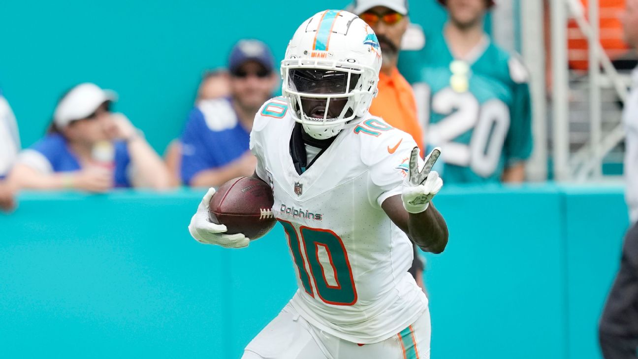 Dolphins' Tyreek Hill, Jaylen Waddle active; Xavien Howard out - ESPN