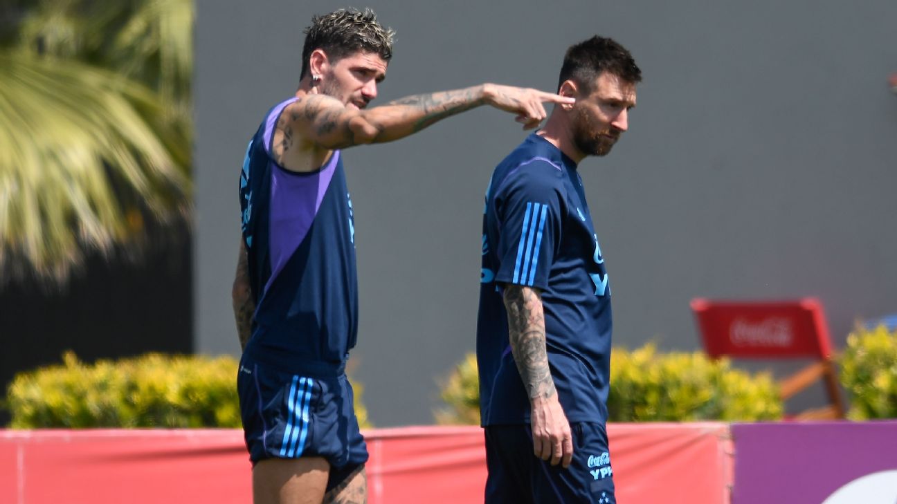 Argentina coach: No need to rush 'retiring' Messi