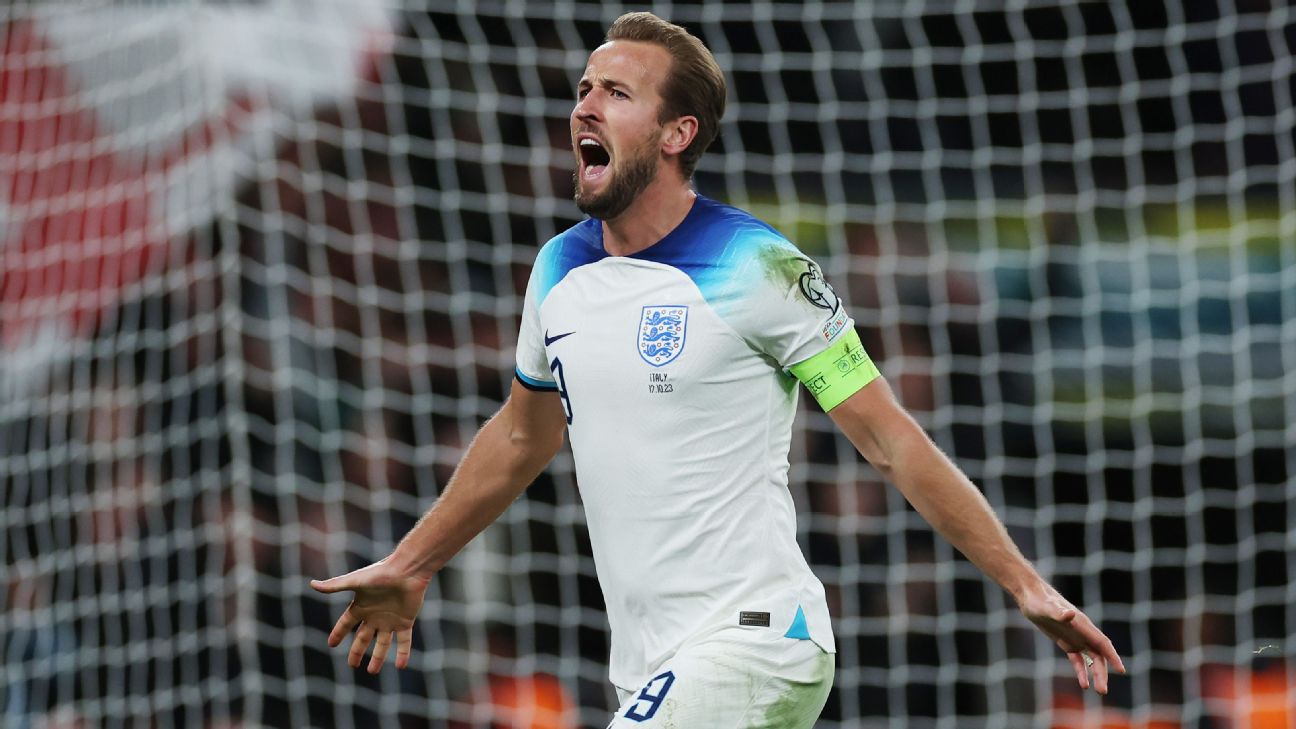 England's Kane suffers injury scare on Euros' eve