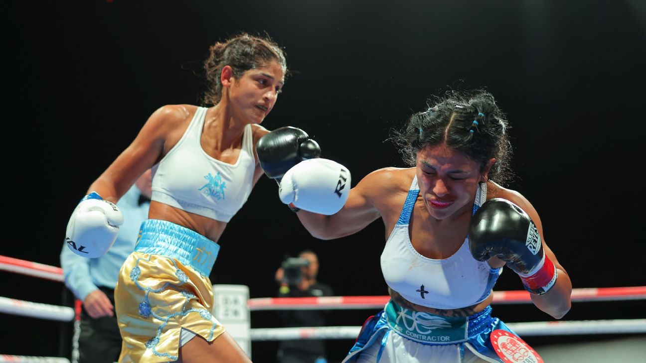 Fundora defeats Mucino, wins flyweight world title