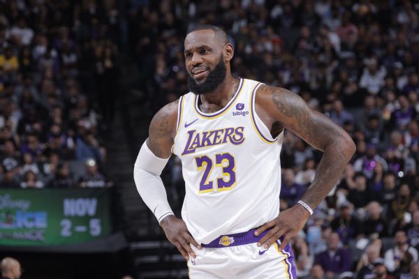 LeBron sees promise in Lakers (1-2), despite loss