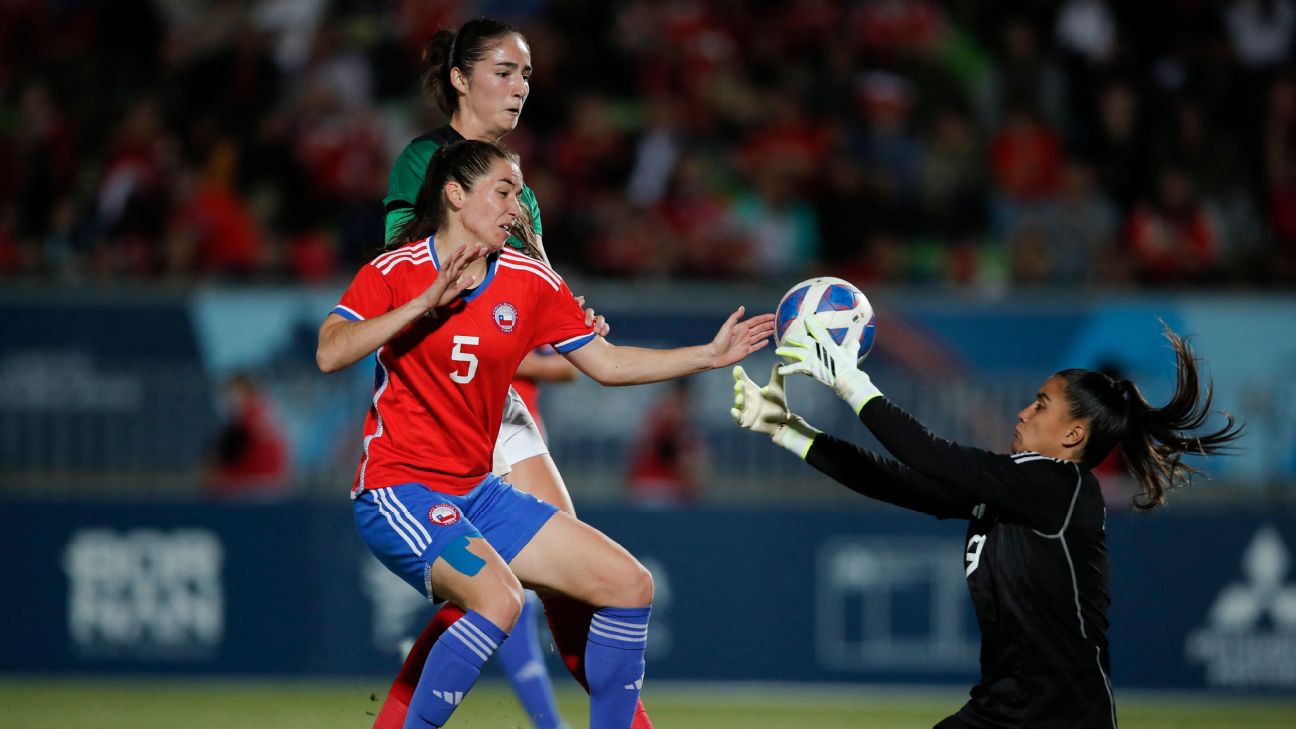 Chile conquista prata histórica no Pan-Americano com atacante improvisada  no gol - ESPN