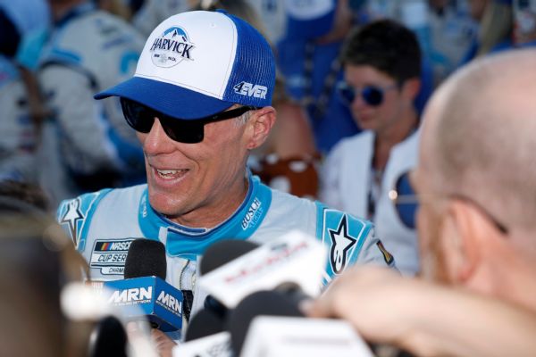 Harvick places 7th in Phoenix in NASCAR farewell
