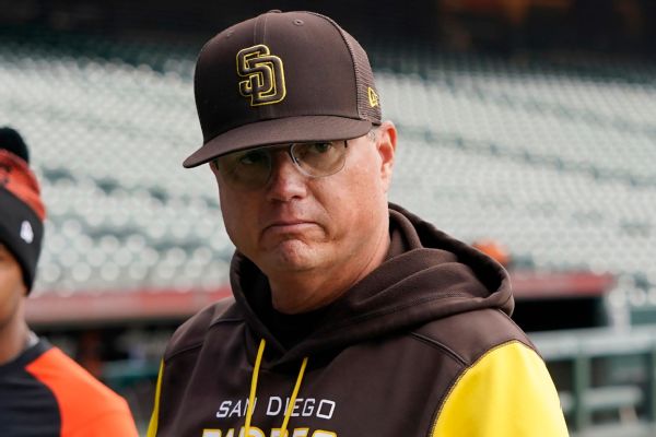 Sources: Padres to hire Shildt as new manager