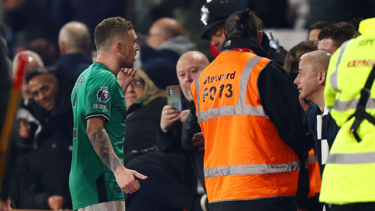 Trippier confronts angry Newcastle fans after loss