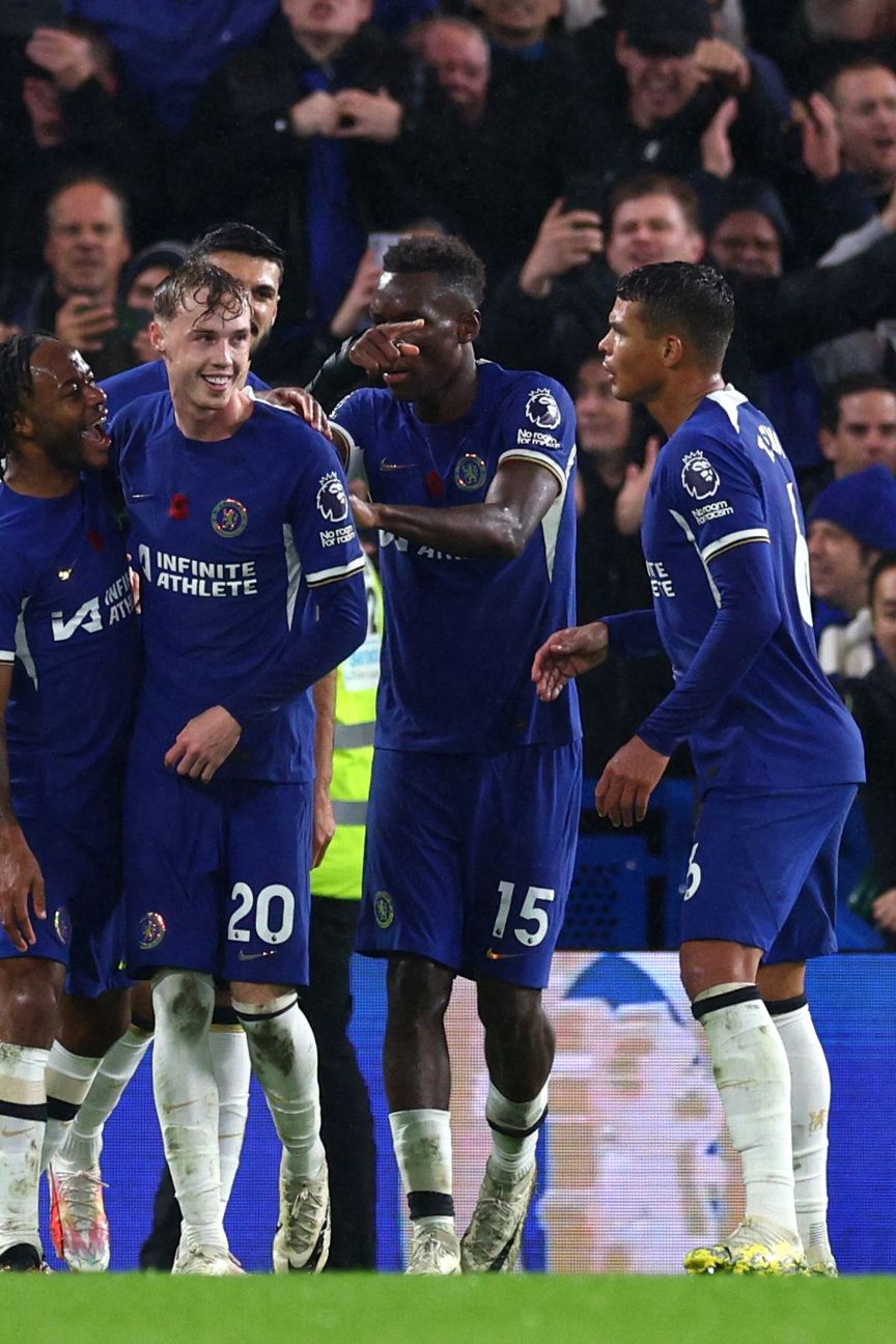 Manchester City e Chelsea empatam a quatro bolas - Renascença