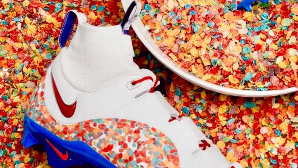 LeBron sends Ja’Marr Chase, Kyler Murray Fruity Pebbles-themed cleats www.espn.com – TOP