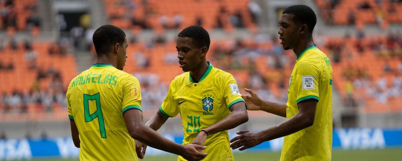 Copa do Mundo Sub-17: Brasil vence México de virada, com gol nos