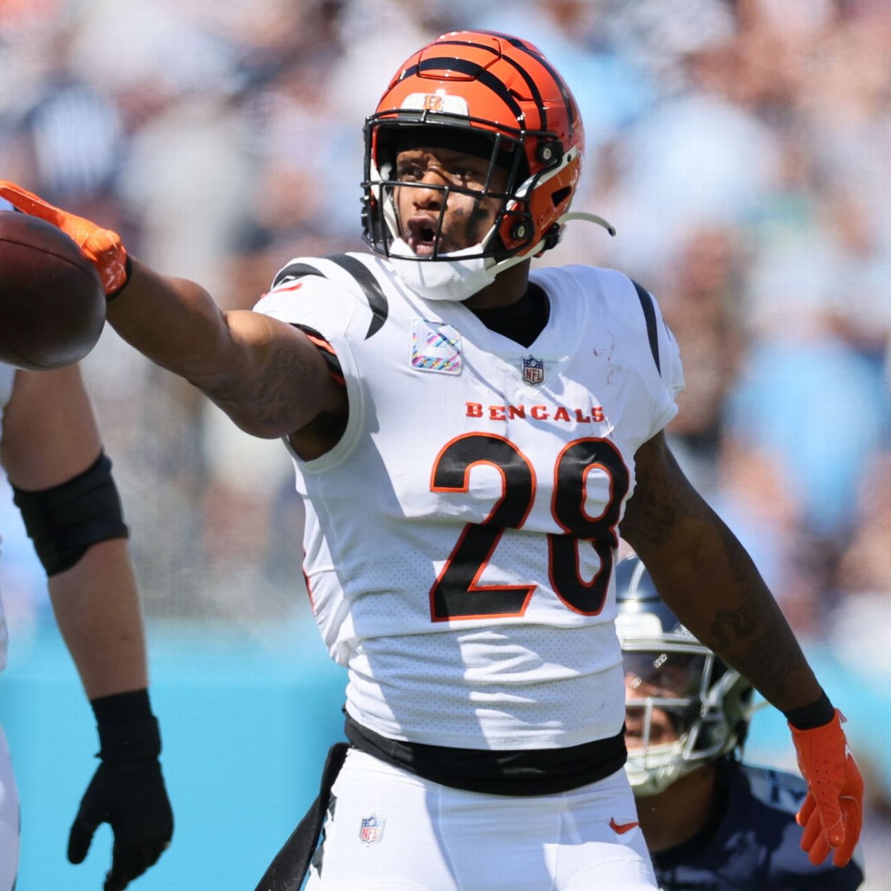 Paul Lukas on X: Bengals' new uni set features two different