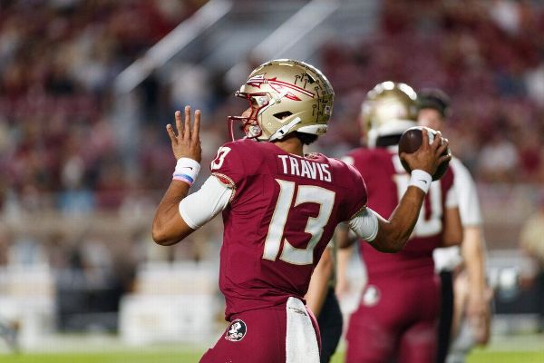 No. 4 FSU QB Travis carted off after leg injury