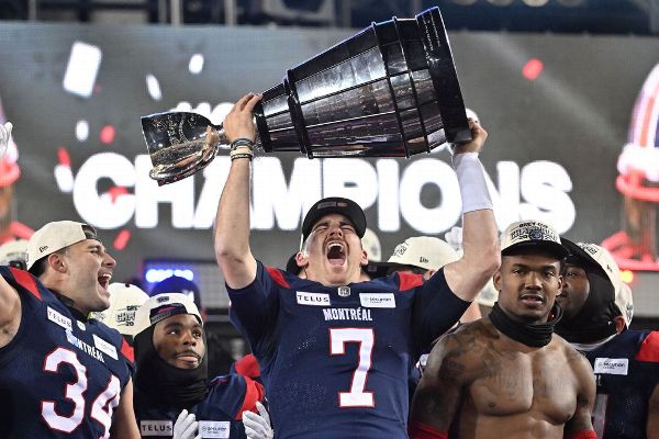 Alouettes upset Blue Bombers to win Grey Cup
