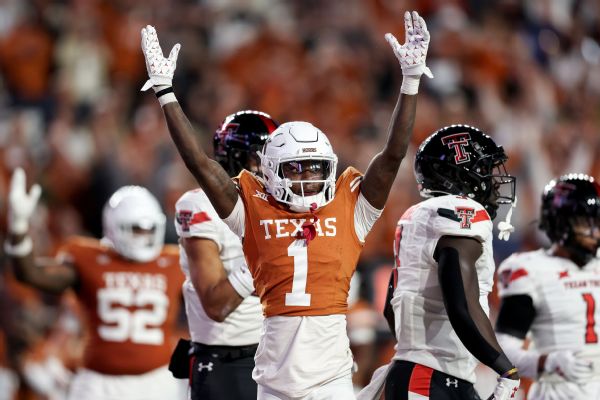 Texas, with eye on CFP, rolls to Big 12 title game