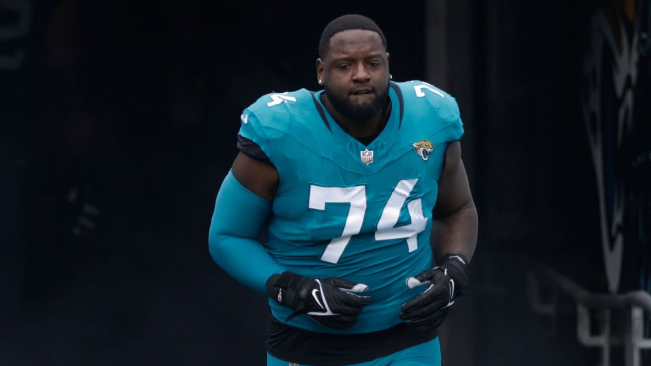 Jags LT Robinson suffers knee injury vs. Texans