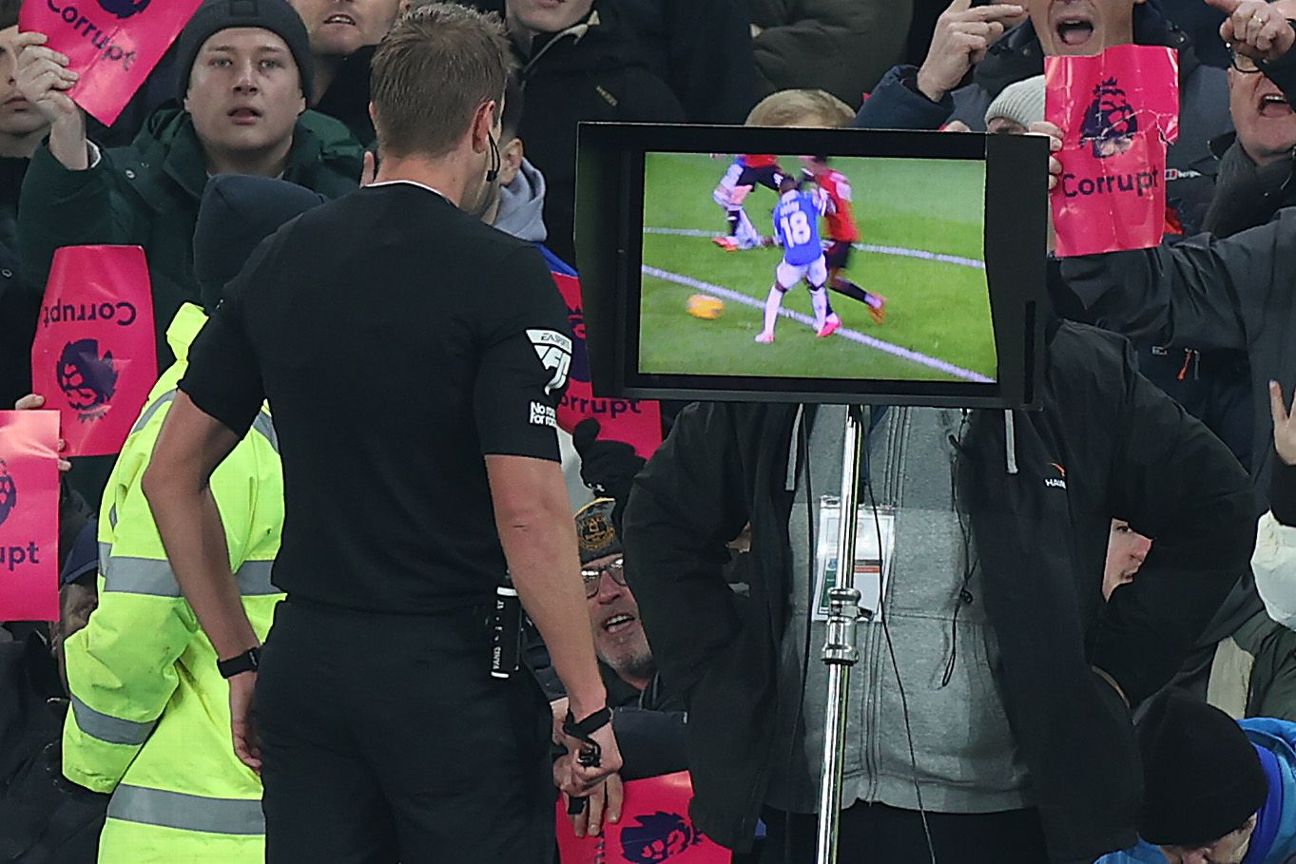Wolves lose vote to axe VAR in PL by 19-1