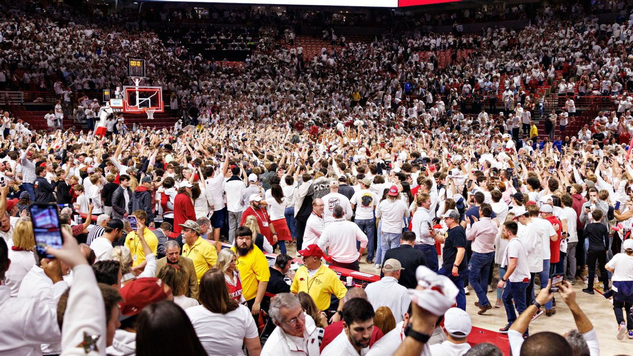 Fines, discipline -- what are conferences' policies when fans storm the court? image