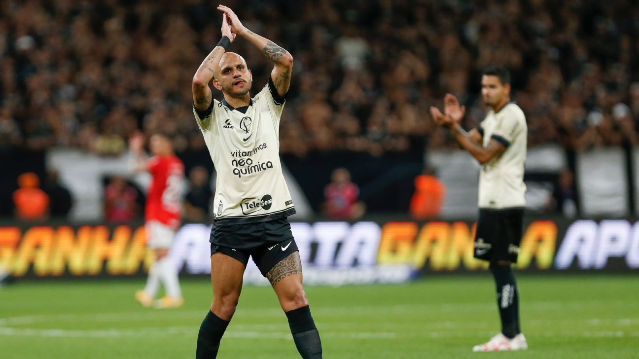 Cássio e Fábio Santos analisam temporada e projetam 2023 do Corinthians