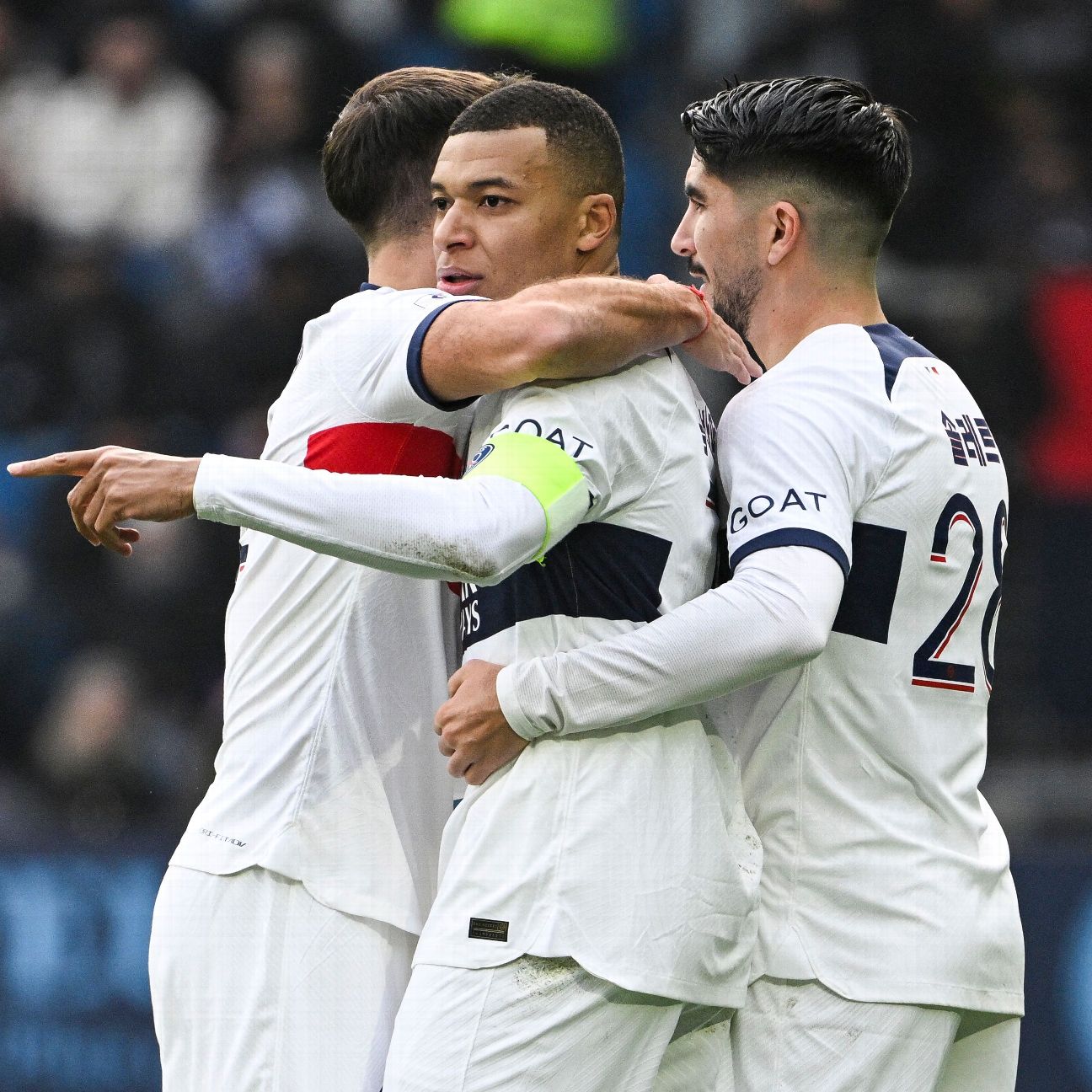 Ten-man PSG extend lead at top of table with win at Le Havre