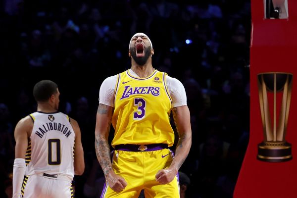 Lakers take NBA Cup as AD explodes for 41-20