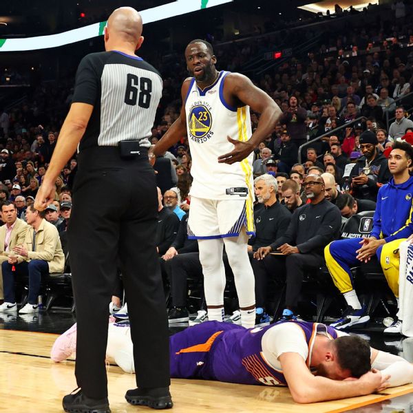 Draymond given flagrant foul 2, ejected vs. Suns