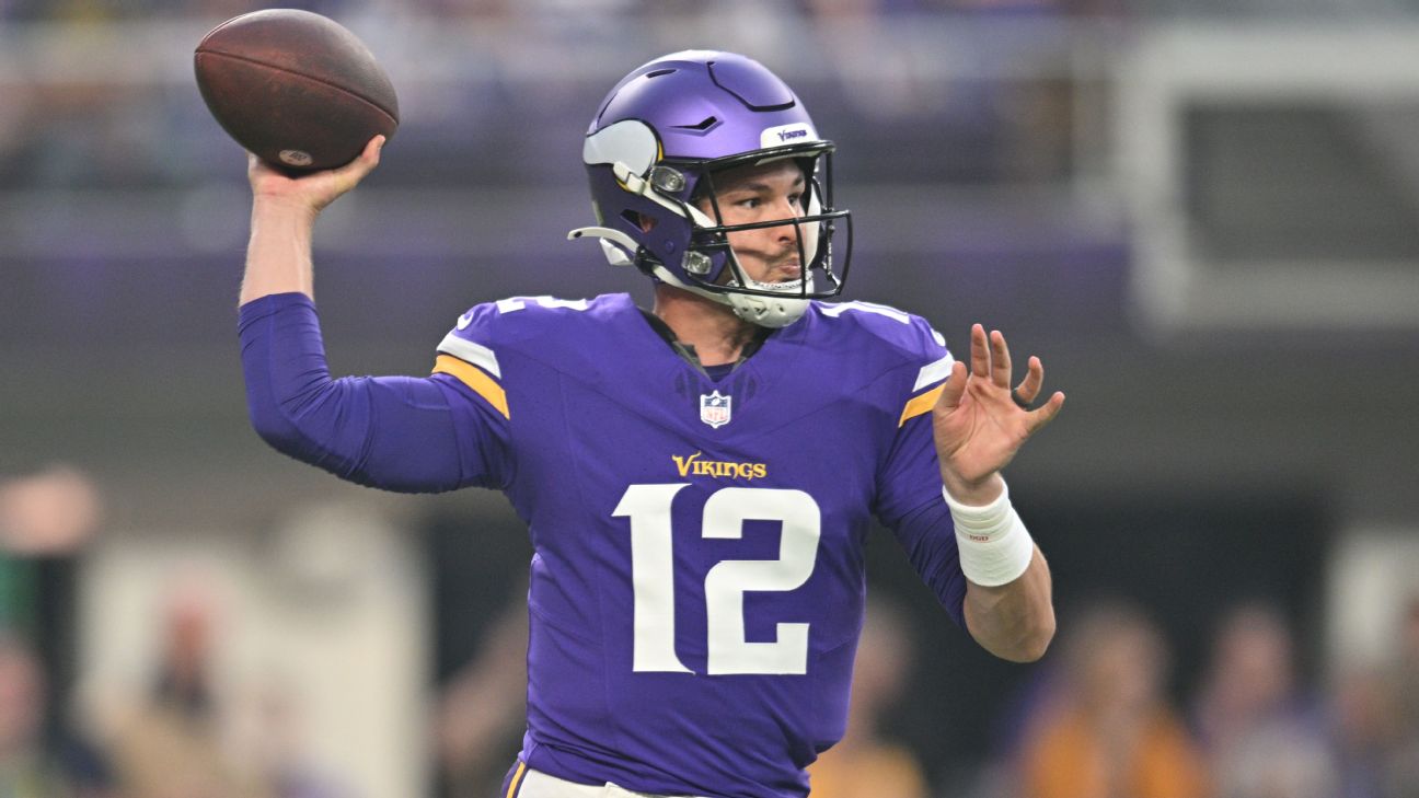 Vikings get improved quarterback play from Nick Mullens, but their