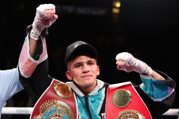 Rodriguez unifies belts, defeats Edwards by TKO